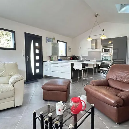 Gu000-25b 3 Pièces - 5 Couchages * La Guérinière